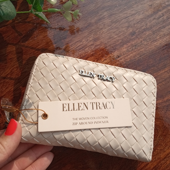 Basketweave Original Ellen Tracy NWT Wallet - Picture 16 of 17